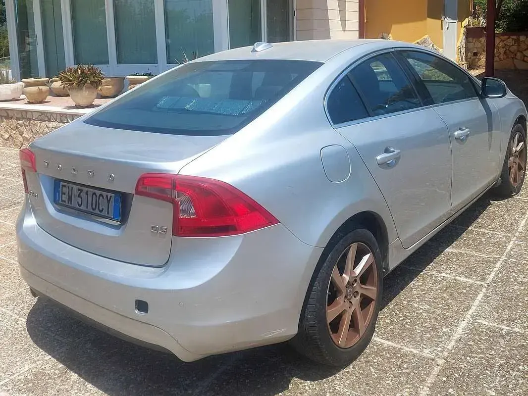 Usata Volvo S60 Momentum 136 CV (100 kW) 2014 Berlina
