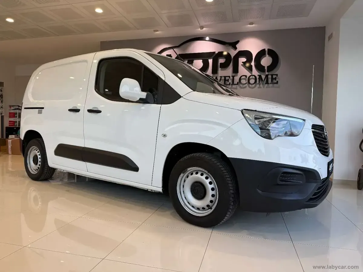 Usata Opel Combo S 102 CV (75 kW) 2020 Bianco Monovolume