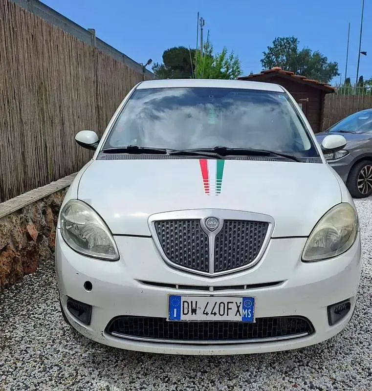 Usata Lancia Ypsilon 95 CV (69 kW) 2007 Utilitaria