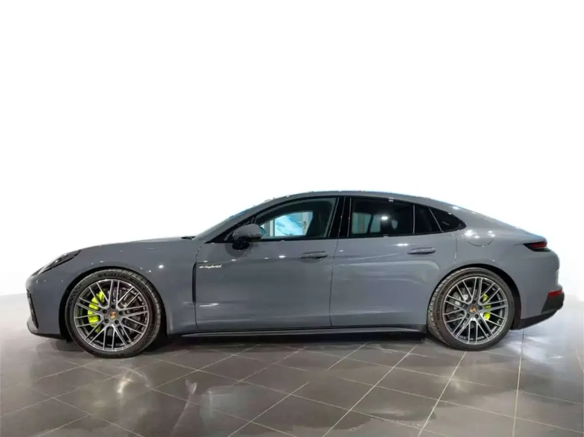 Usata Porsche Panamera 470 CV (345 kW) 2025 Ardesia Utilitaria