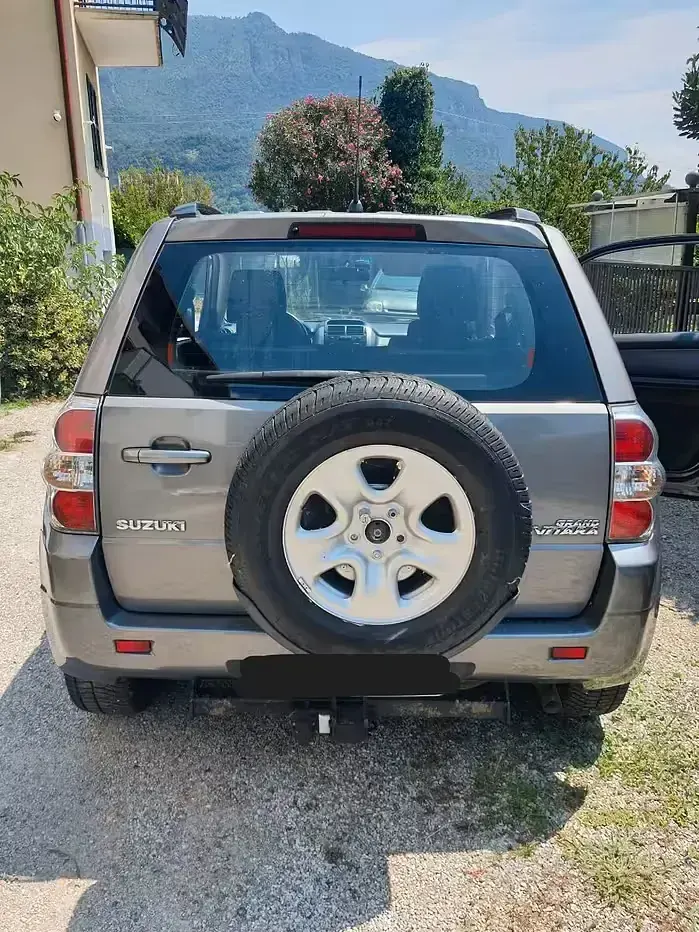Usata Suzuki Grand Vitara 129 CV (94 kW) 2007 Grigio SUV