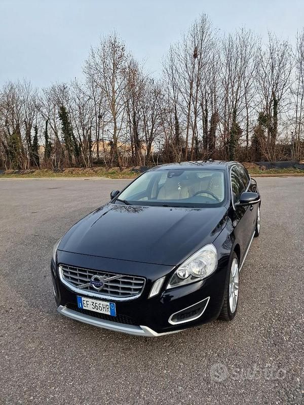 Usata Volvo V60 Summum 205 CV (150 kW) 2010 Station wagon