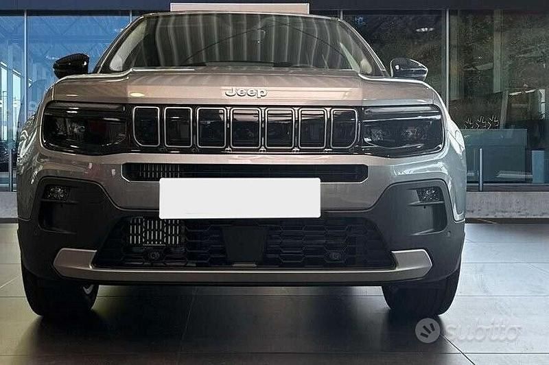 Nuova Jeep Avenger Longitude 101 CV (74 kW) 2025 Grigio SUV