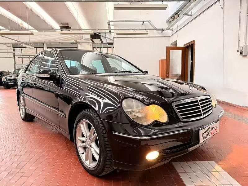 Usata Mercedes C220 Avantgarde 142 CV (104 kW) 2004 Nero Berlina