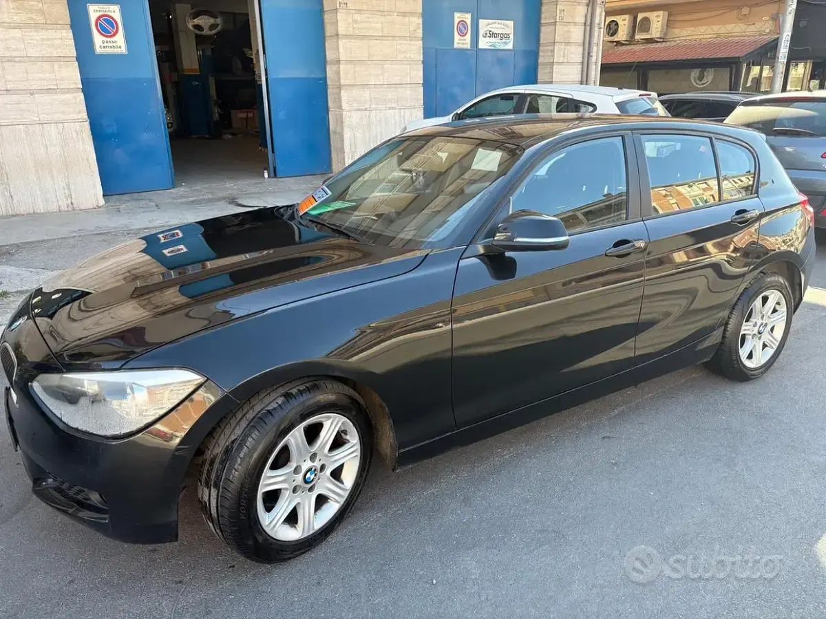 Usata BMW 118 143 CV (105 kW) 2015 Nero Utilitaria