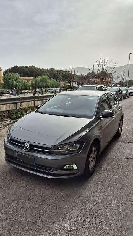 Usata 2018 VW Polo Comfortline Utilitaria | 13.000 € (Buon prezzo) - Immagine 1/4