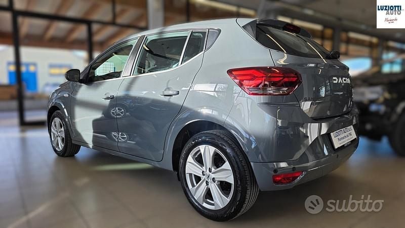 Usata Dacia Sandero Expression 91 CV (66 kW) 2024 Grigio Berlina