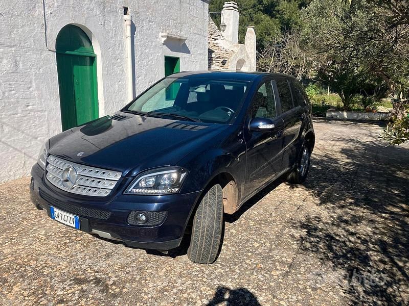 Usata Mercedes ML280 190 CV (139 kW) 2006 Blu SUV