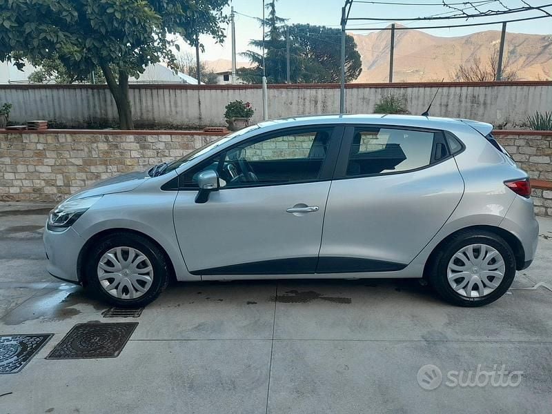 Usata Renault Clio IV 90 CV (66 kW) 2016 Grigio Berlina