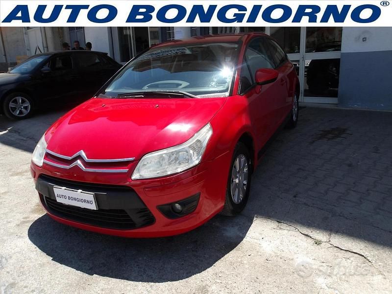 Marrone Usata 2010 Citroën C4 Coupé | 2990 € (Molto cara) - Immagine 1/4