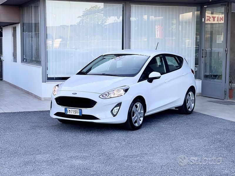 Usata Ford Fiesta 86 CV (63 kW) 2017 Bianco Berlina
