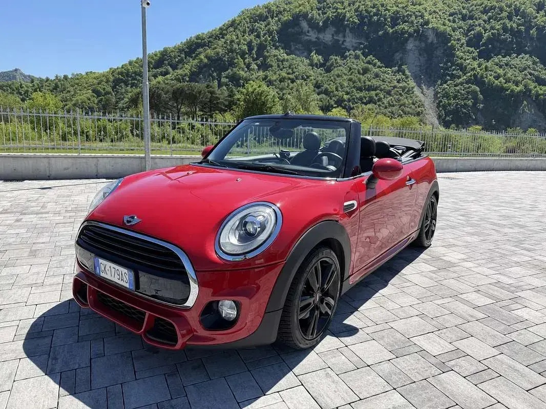 Usata Mini John Cooper Works Cabriolet 136 CV (100 kW) 2017 Rosso Cabrio