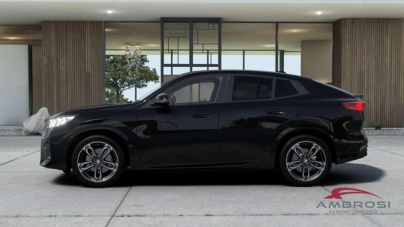 Nuova BMW X1 M Sport 150 CV (110 kW) 2026 Black sapphire metallizzato SUV