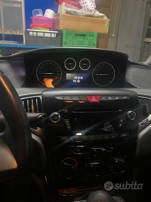 Usata Lancia Ypsilon 69 CV (50 kW) 2011 Bianco Utilitaria