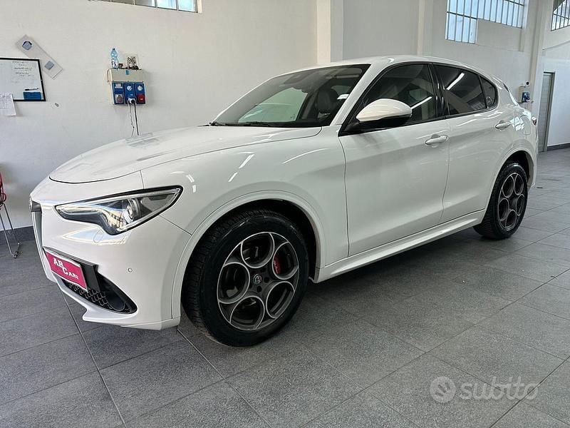 Usata Alfa Romeo Stelvio Executive 180 CV (132 kW) 2018 Bianco SUV
