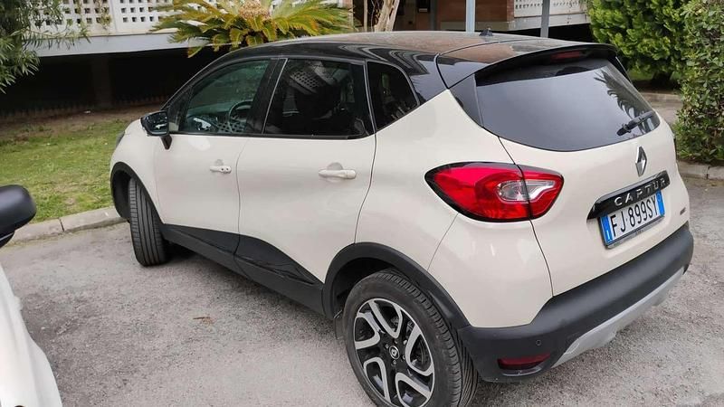Usata Renault Captur 90 CV (66 kW) 2017 Beige SUV