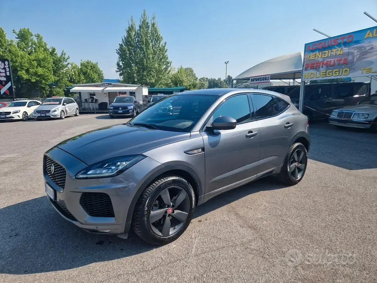 Usata Jaguar E-Pace R-Dynamic 150 CV (110 kW) 2019 Grigio SUV