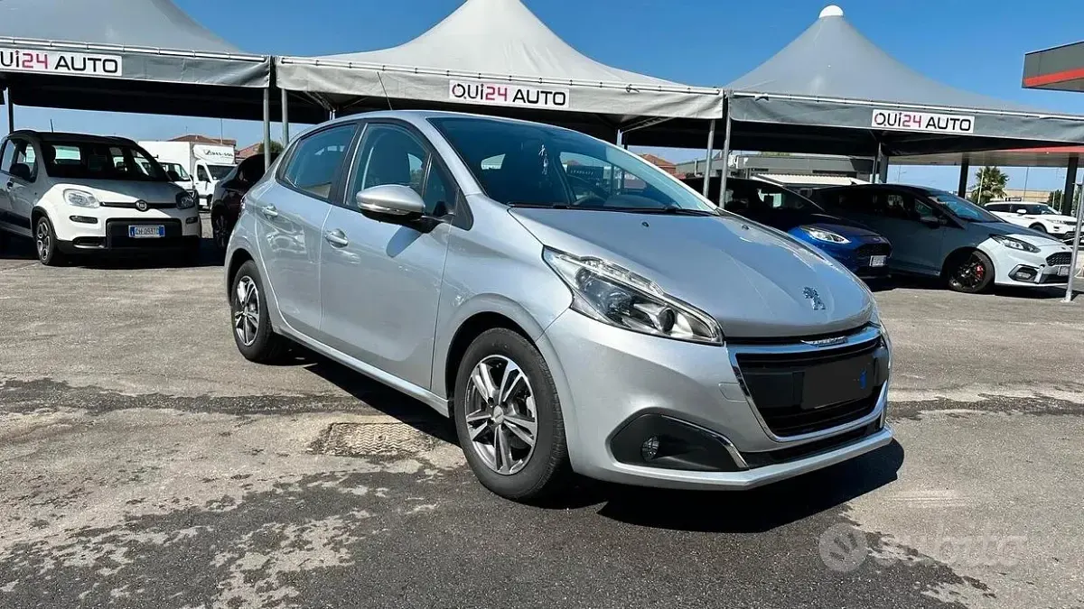 Usata Peugeot 208 68 CV (50 kW) 2018 Grigio Utilitaria