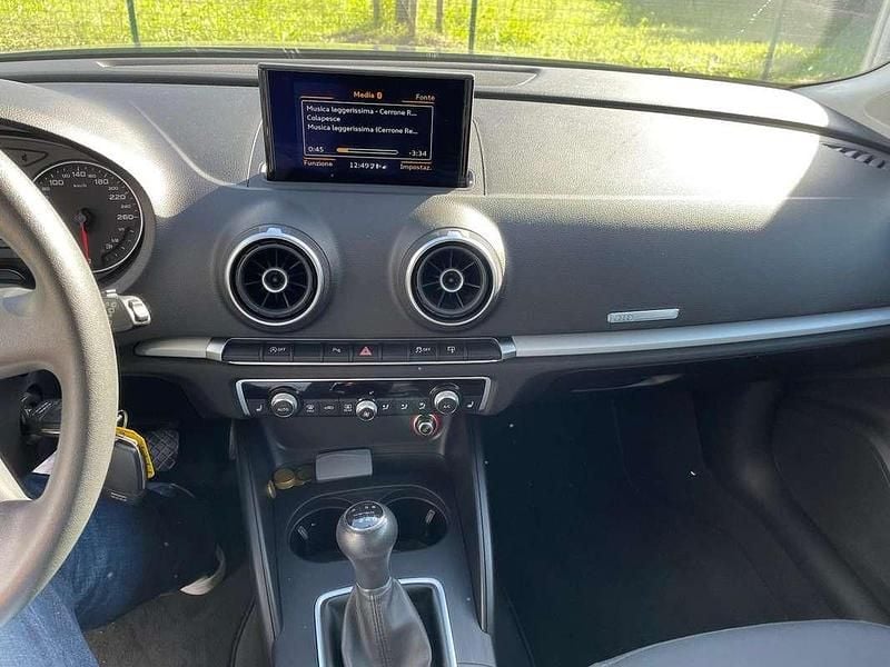 Usata 2017 Audi A3 Sportback Attraction Due volumi | 14.500 € (Super prezzo) - Immagine 1/4