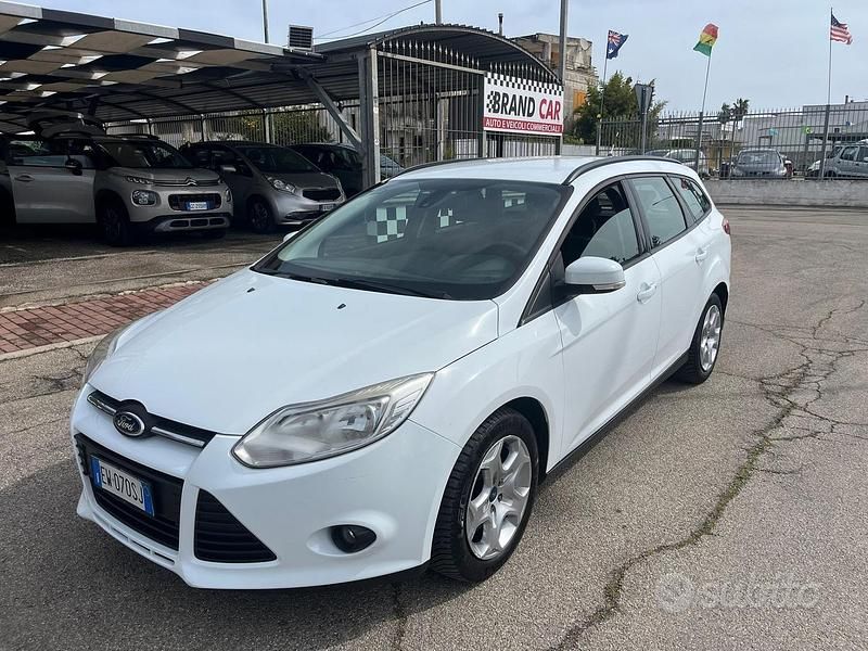 Usata Ford Focus 95 CV (69 kW) 2014 Bianco Station wagon