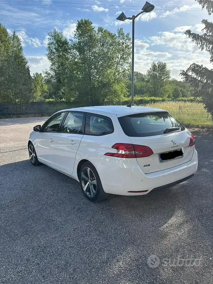 Occasion Peugeot 308 SW 120 ch (88 kW) 2017 Blanc Break
