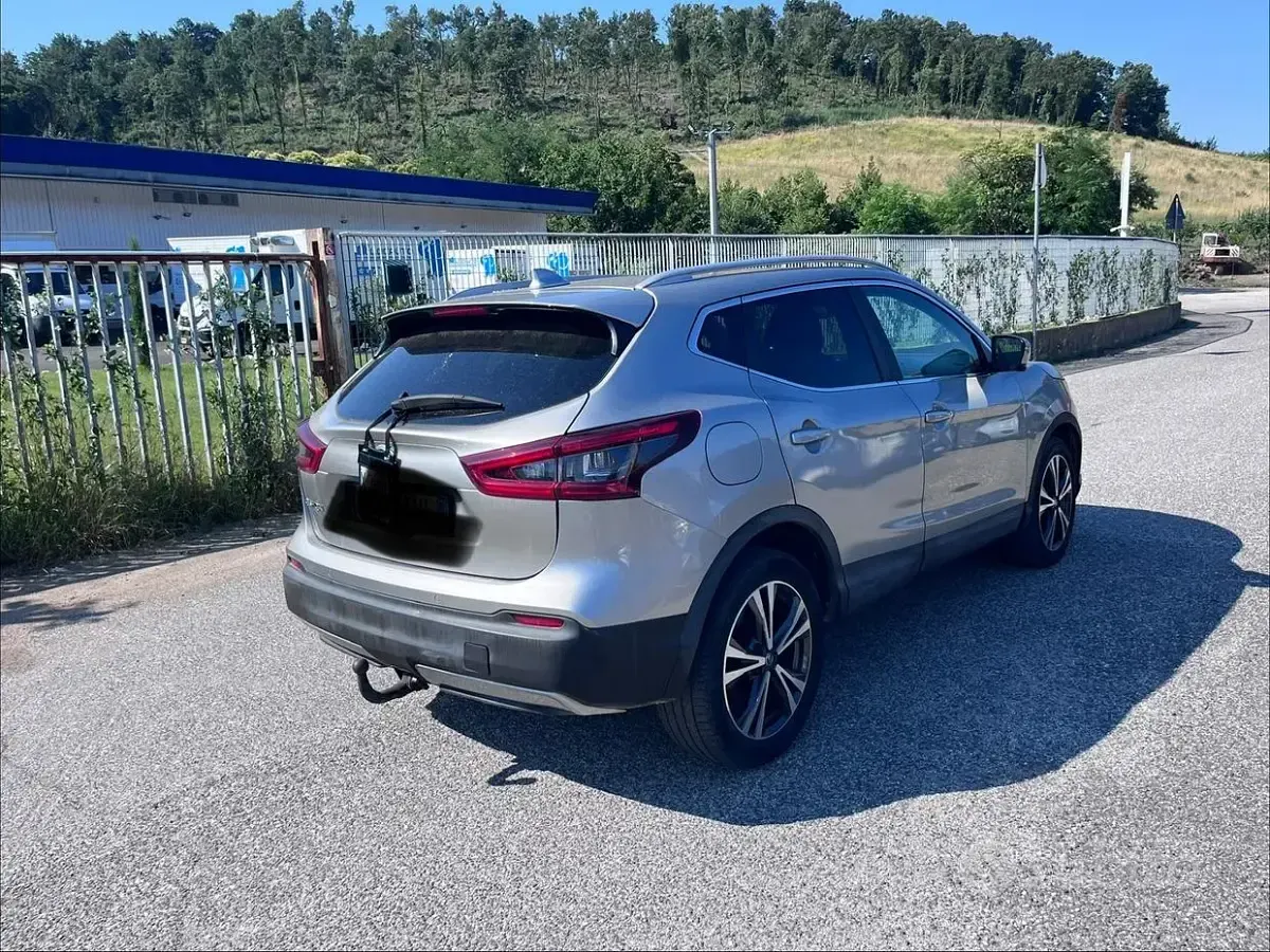 Usata Nissan Qashqai N-Connecta 110 CV (80 kW) 2019 Grigio SUV