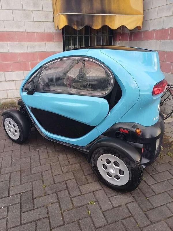 Usata Renault Twizy Life 17 kW (24 CV) 2020 Blu/azzurro Utilitaria