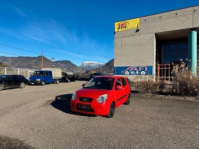 Usata Kia Picanto Style 69 CV (50 kW) 2011 Rosso Utilitaria