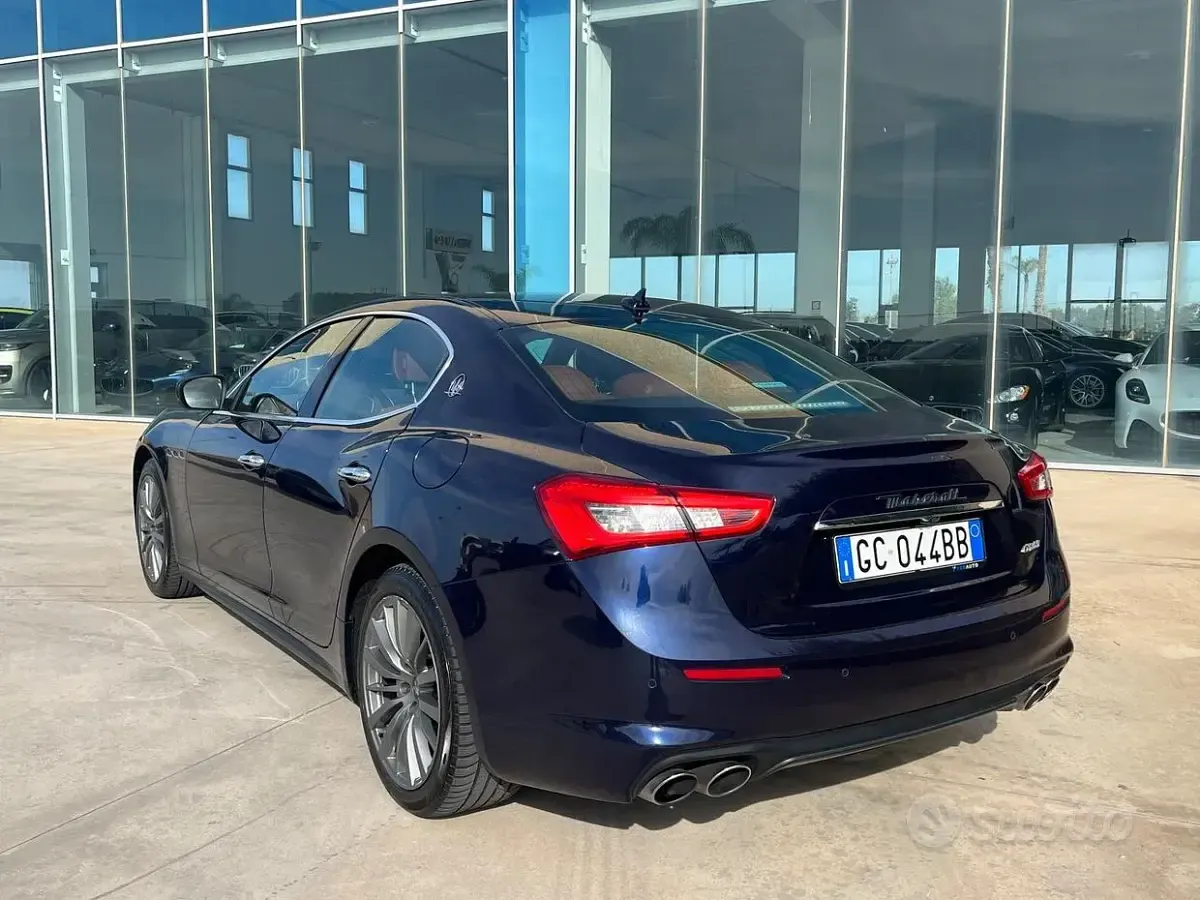 Usata Maserati Ghibli GranLusso 250 CV (183 kW) 2020 Blu Berlina