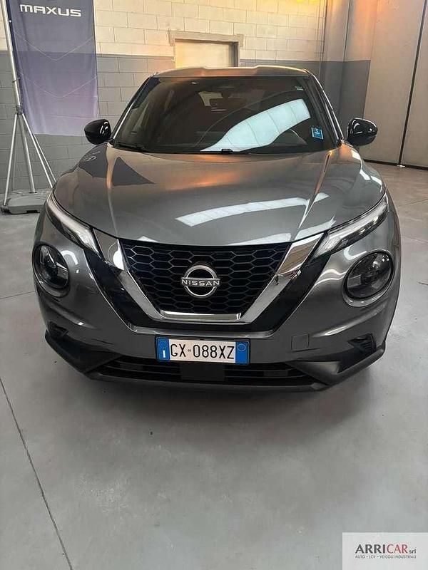 Grigio Usata 2024 Nissan Juke N-Connecta SUV | 19.900 € (Buon prezzo) - Immagine 1/4