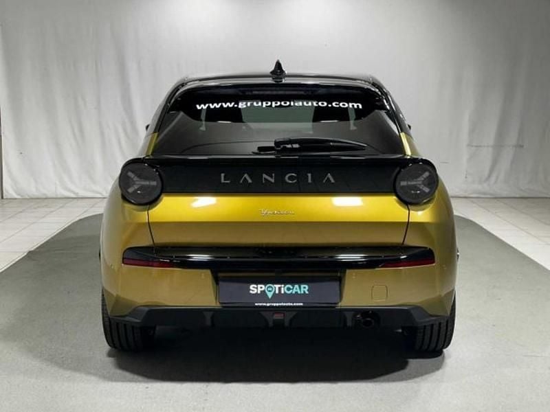 Usata Lancia Ypsilon 110 CV (80 kW) 2024 Oro Utilitaria