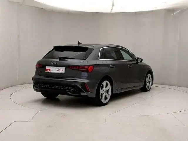 Usata Audi A3 S-Line 150 CV (110 kW) 2024 Grigio Berlina
