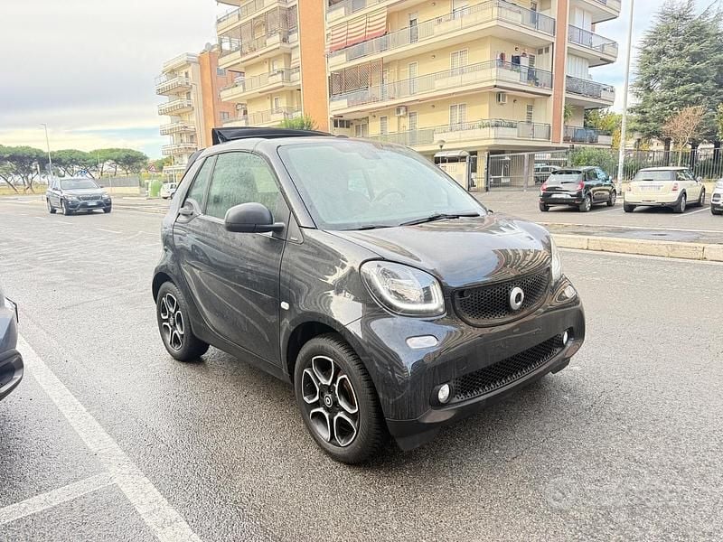 Usata Smart ForTwo Cabrio Prime 90 CV (66 kW) 2019 Nero Cabrio