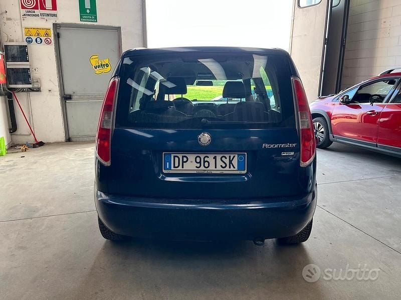 Occasion Skoda Roomster Comfort 80 ch (58 kW) 2008 Bleue Monospace