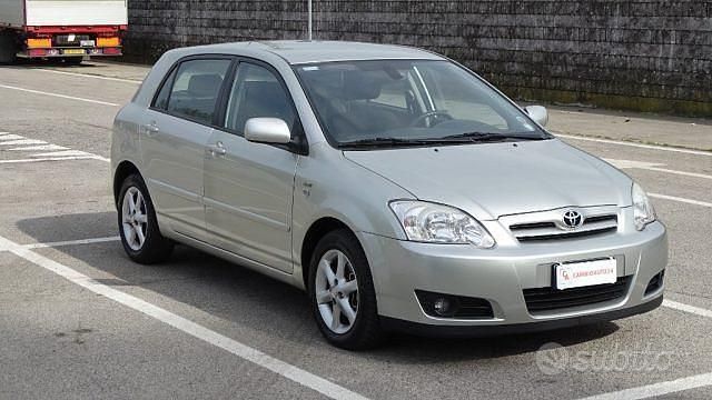 Usata Toyota Corolla Sol 90 CV (66 kW) 2006 Grigio Berlina
