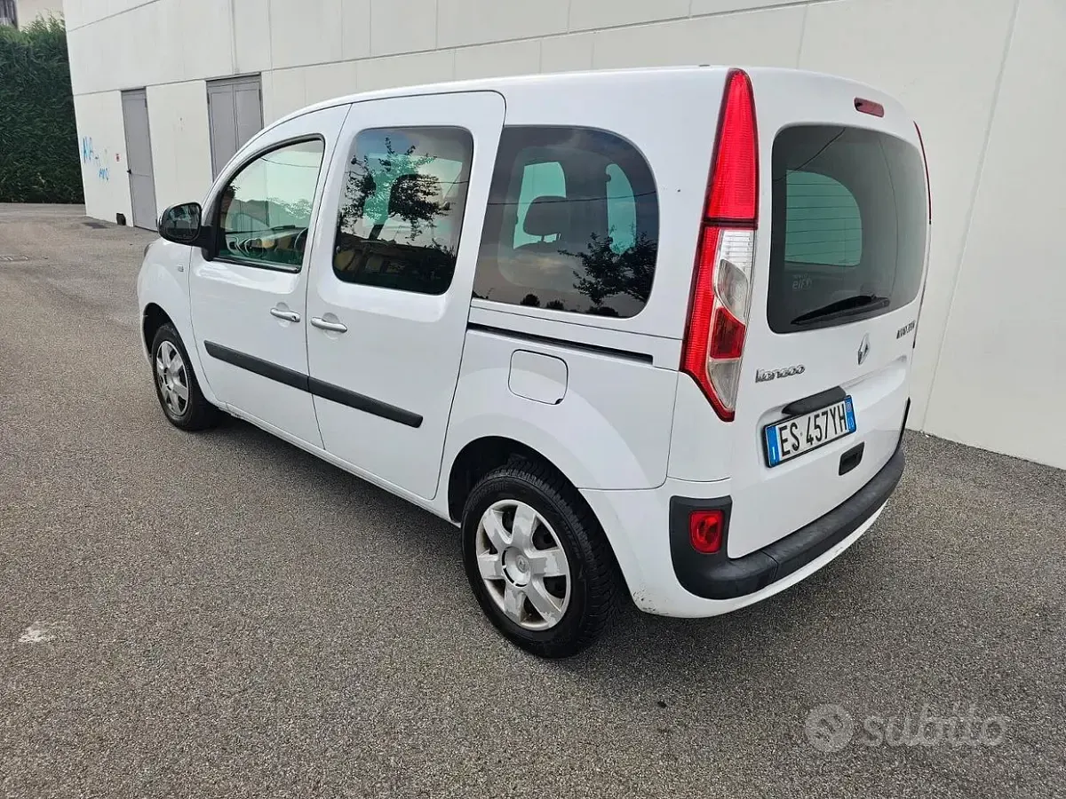 Usata Renault Kangoo 90 CV (66 kW) 2013 Bianco Monovolume