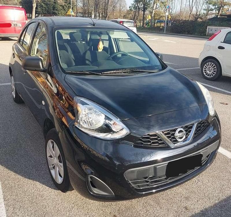 Usata Nissan Micra Comfort 80 CV (58 kW) 2016 Nero Utilitaria