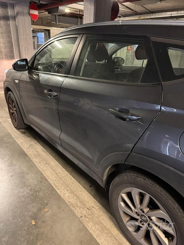 Usata Hyundai Tucson 116 CV (85 kW) 2018 Grigio SUV