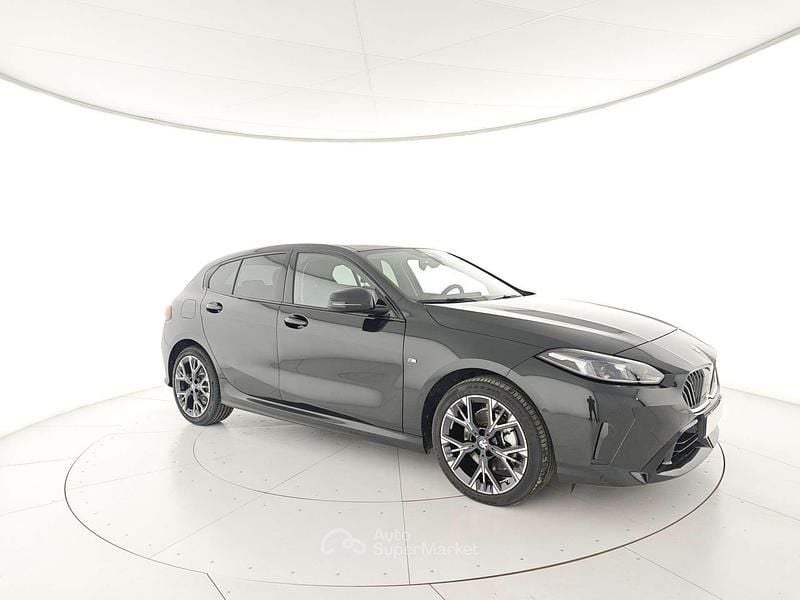 Usata BMW 120 M Sport 190 CV (139 kW) 2025 Nero Utilitaria
