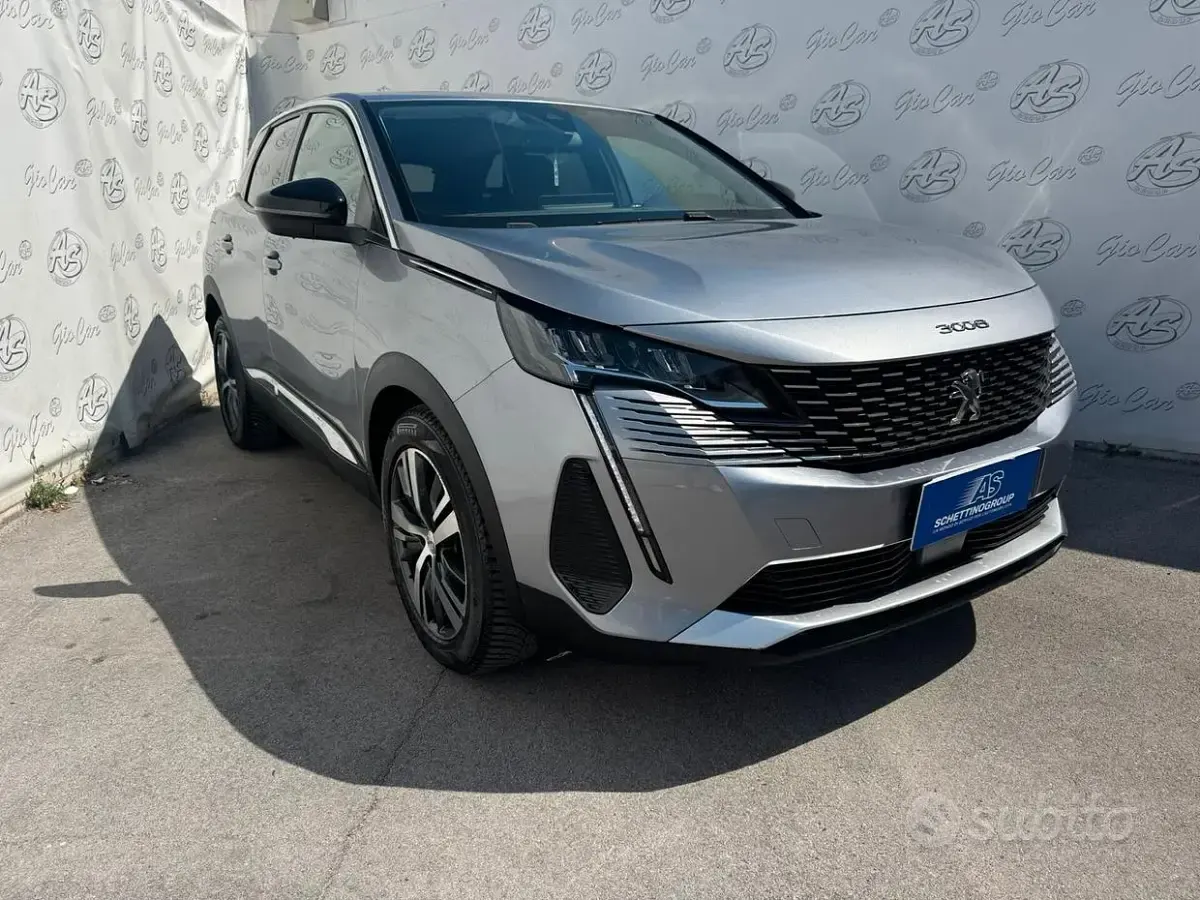Usata Peugeot 3008 Allure 131 CV (96 kW) 2022 Grigio SUV