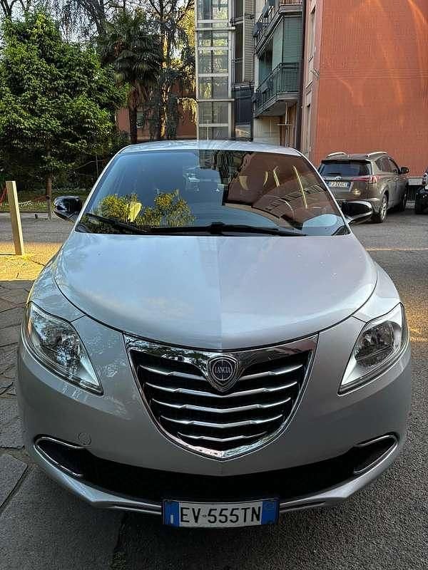 Usata Lancia Ypsilon Silver 69 CV (50 kW) 2014 Utilitaria
