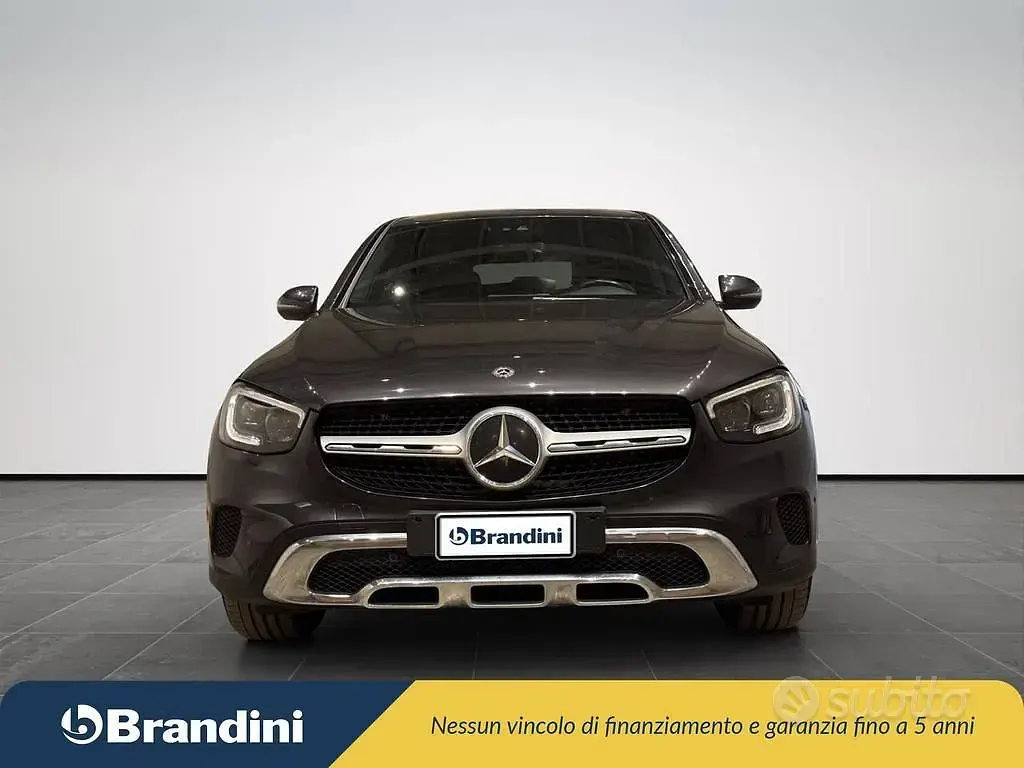 Usata Mercedes GLC300 245 CV (180 kW) 2019 Nera SUV