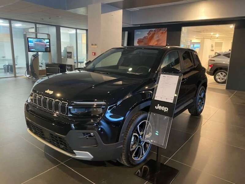 Volcano Nuova 2025 Jeep Avenger Summit SUV | 24.900 € (Buon prezzo) - Immagine 1/4