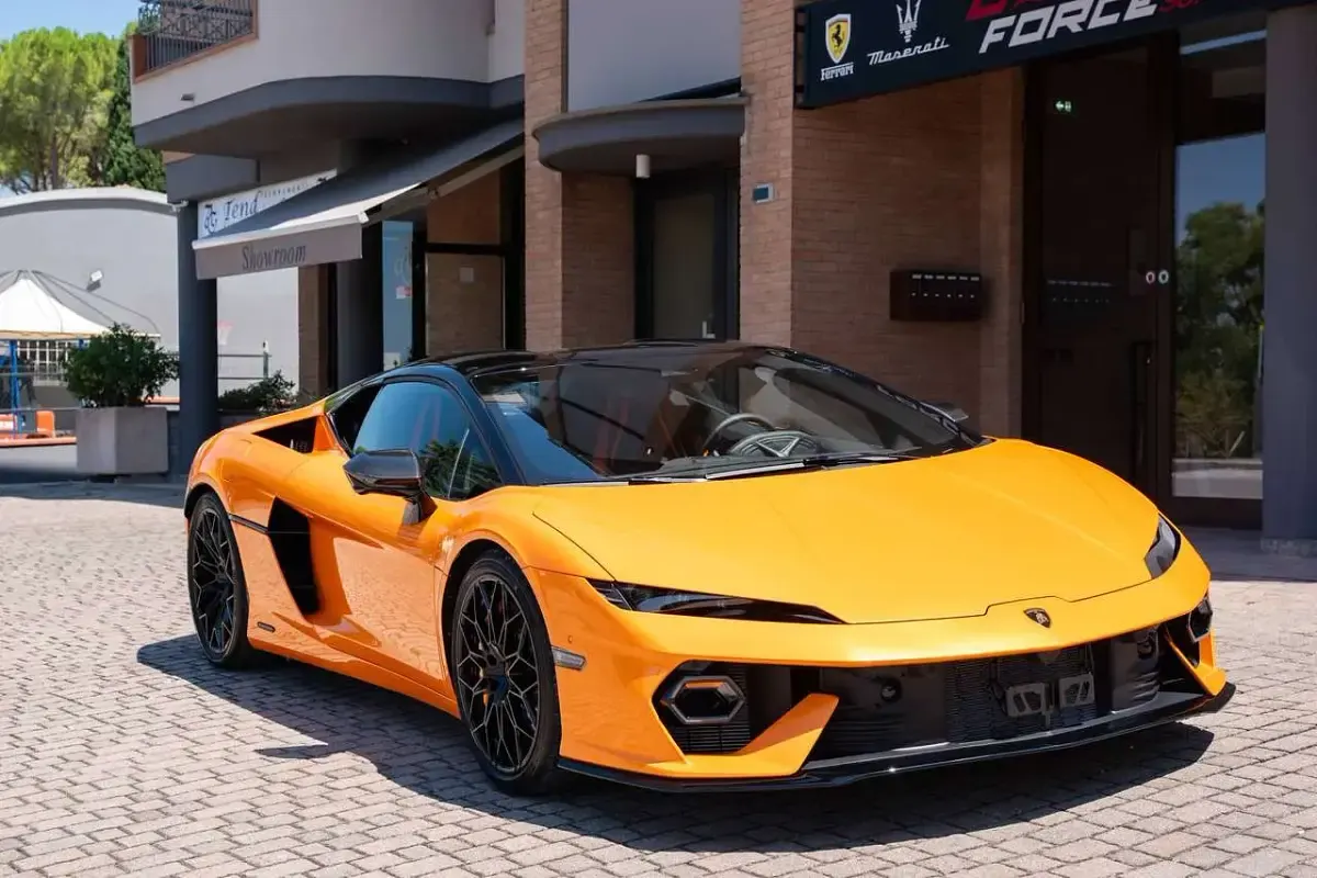 Nuova Lamborghini Temerario 799 CV (587 kW) 2026 Arancio borealis Coupé