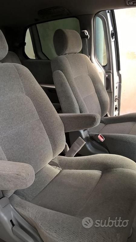 Usata Kia Carnival 2006 Grigio Monovolume