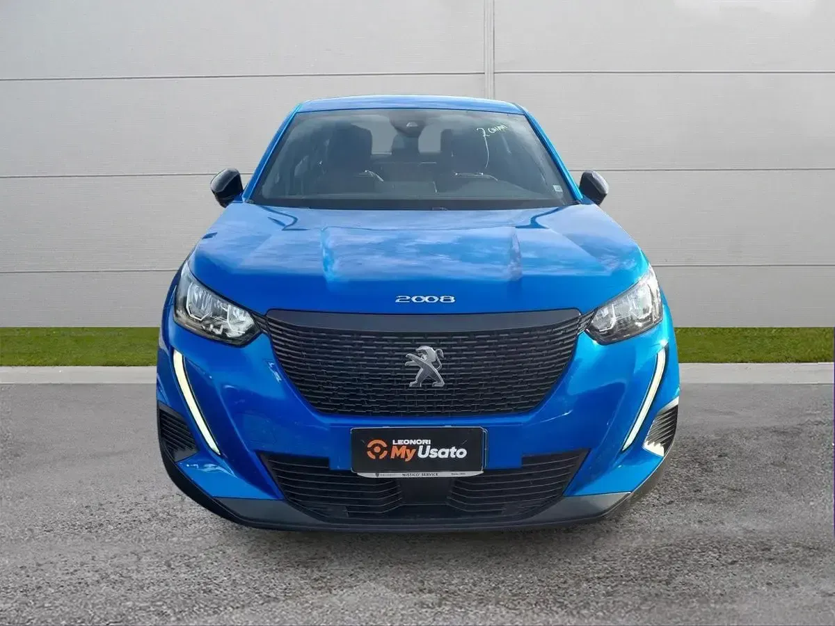 Usata Peugeot 2008 Active 100 CV (73 kW) 2023 Blu vertigo SUV