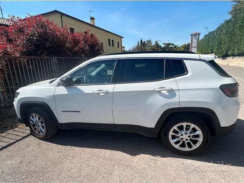 Usata Jeep Compass 131 CV (96 kW) 2023 Bianco SUV