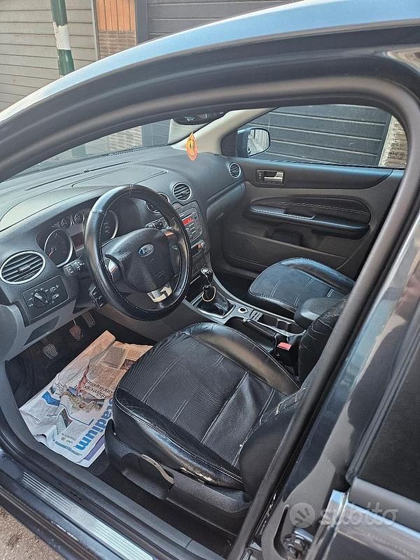 Usata Ford Focus 100 CV (73 kW) 2009 Berlina