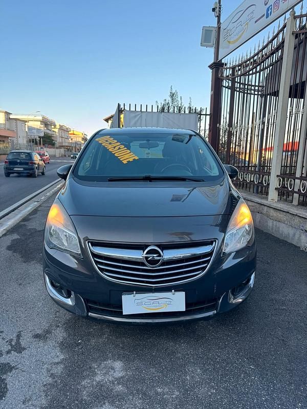 Usata Opel Meriva Cosmo 95 CV (69 kW) 2015 Grigio Monovolume