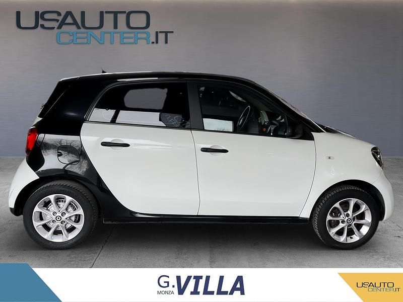 Usata Smart ForFour Passion 71 CV (52 kW) 2017 Bianco Utilitaria